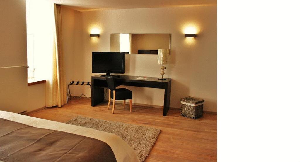 Domaine Du Chateau De Modave Room photo
