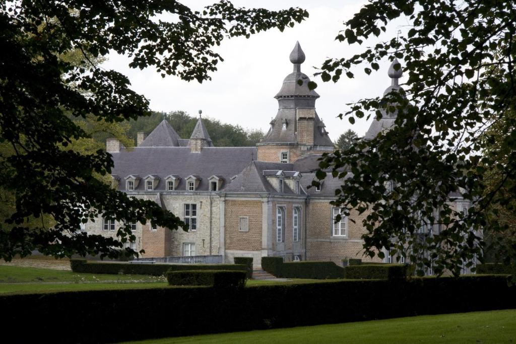 Domaine Du Chateau De Modave Exterior photo