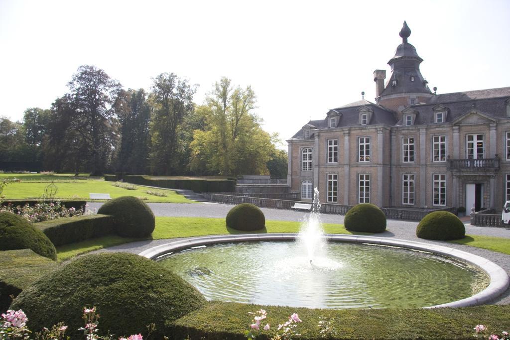 Domaine Du Chateau De Modave Exterior photo